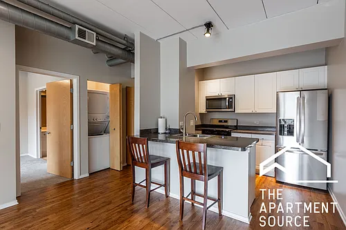 1440 S Michigan Ave #213 Photo 1