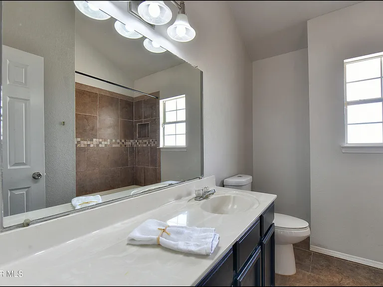 1909 Polly Harris Dr — Photo 36