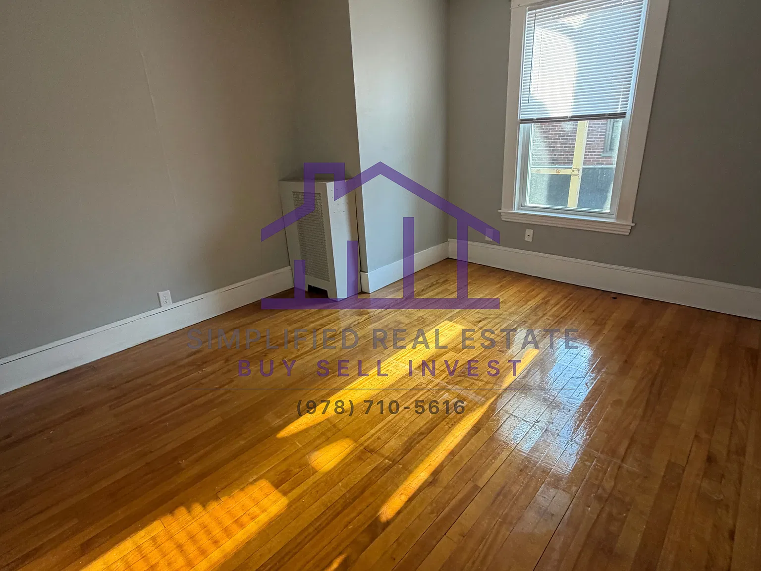 99 Webster St — Photo 2