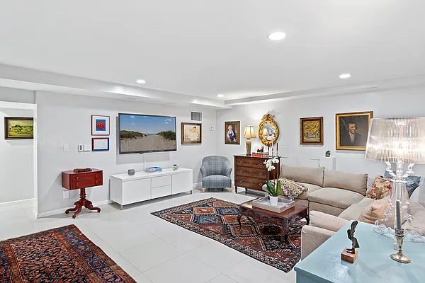Sold by Corcoran | media 8