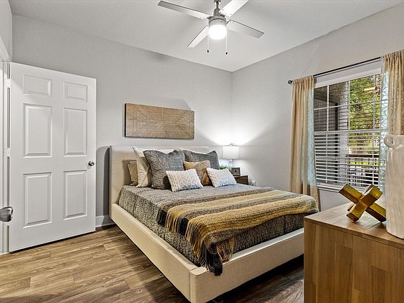 5th image of 5230 Bryant Irvin Rd #6303