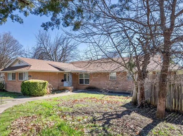 213 SW Cindy Ln, Burleson, TX 76028