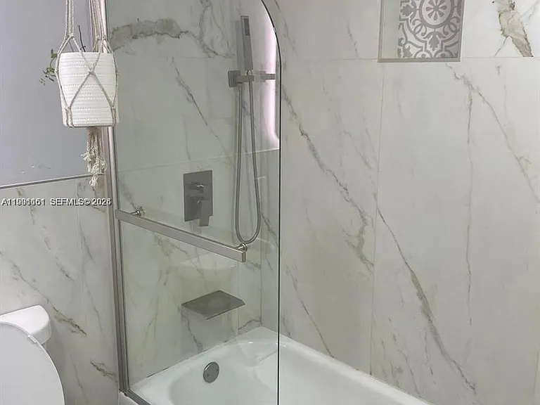 2242 Polk St #2 — Photo 8