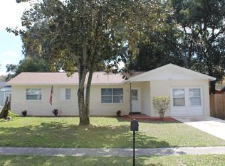 553 Robin Hill Cir, Brandon, FL 33510