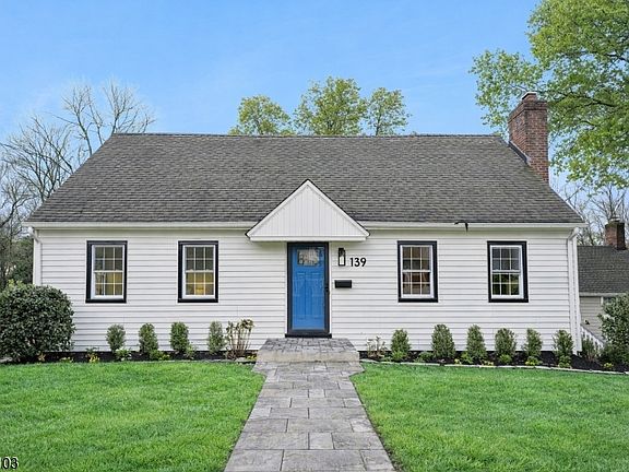 2nd image of 139 Ridgedale Ave