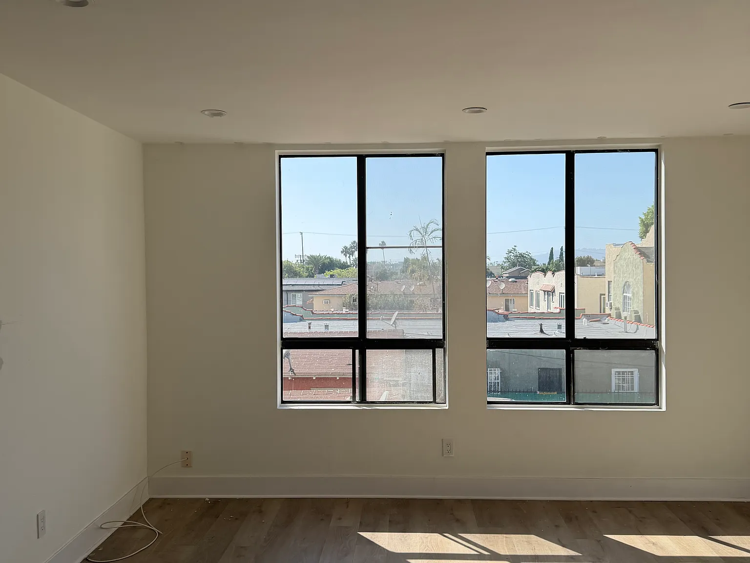 2 bed, 1000 sqft, $3,990 — Photo 4