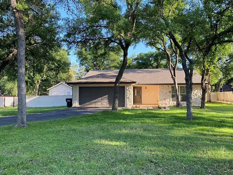 3404 Sierra Dr — Photo 1
