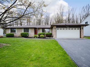 126 Woodsmoke Ln, Rochester, NY 14612