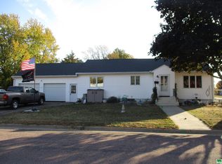 315 Hazlett St, Laurens, IA 50554