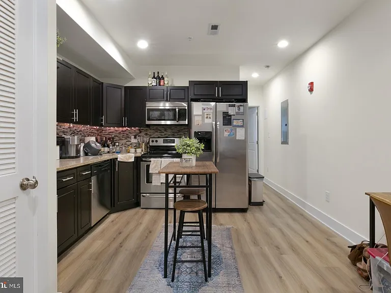 1228 N 25th St #6 — Photo 6