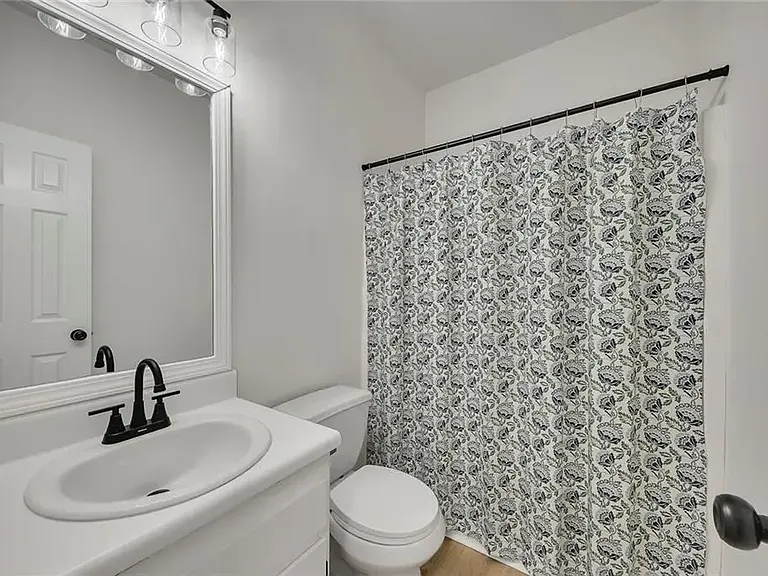 1651 Massachusetts Ave SW #6 — Photo 4