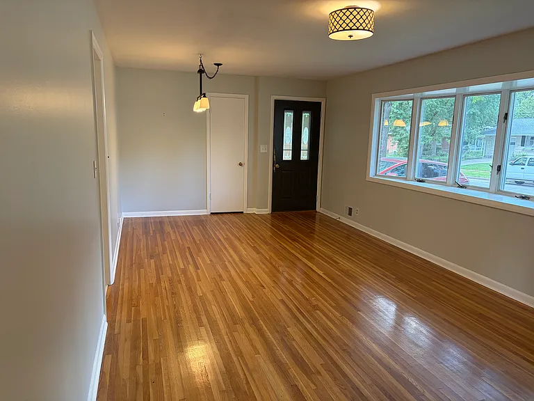 5929 Cullen Dr — Photo 6