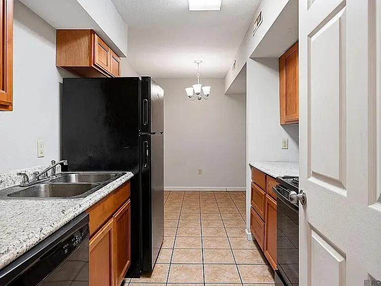 844 Hammond Manor Dr #B — Photo 24