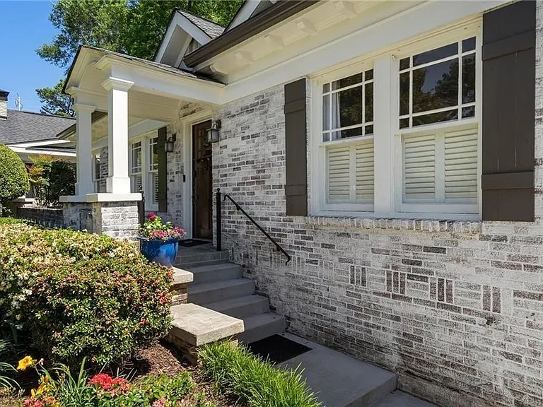 663 Yorkshire Rd NE — Photo 83