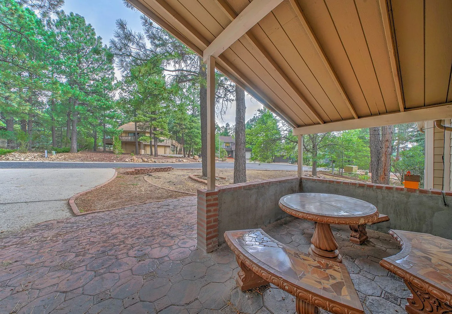3 bed, 2.0 bath, 1700 sqft, $3,000 — Photo 4