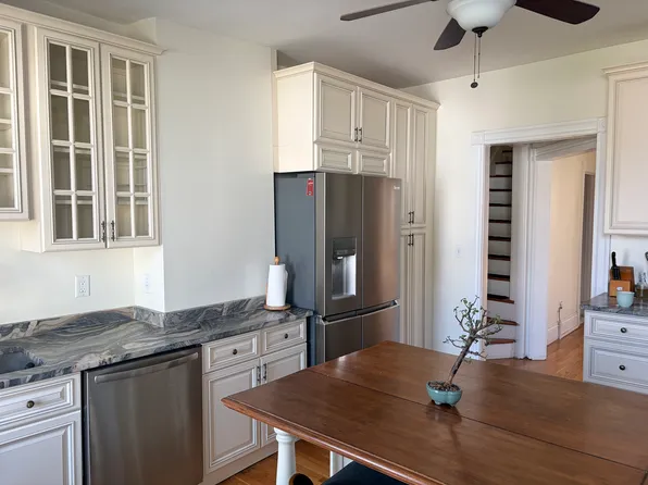 10-14 Carleton St #10, Providence, RI 02908