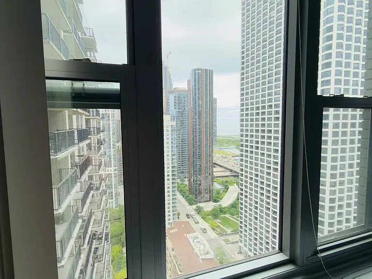 400 E Randolph St #3202 — Photo 3