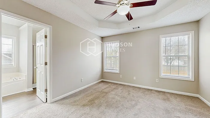 637 Lynchburg St — Photo 12