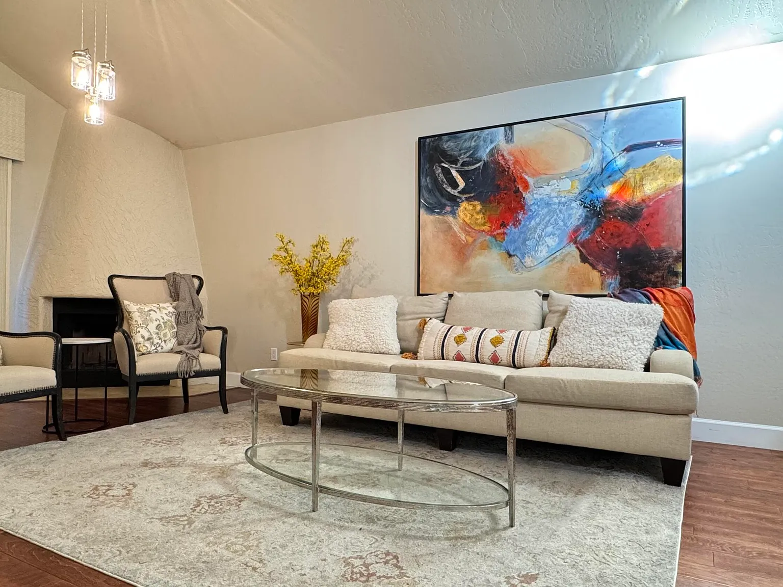 2 bed, 2.0 bath, 1211 sqft, $2,700 — Photo 4