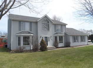 5460 Silver Dawn Ln, Rockford, IL 61109