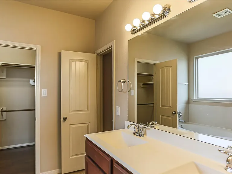 3443 Arrowhead Bay Ln — Photo 14