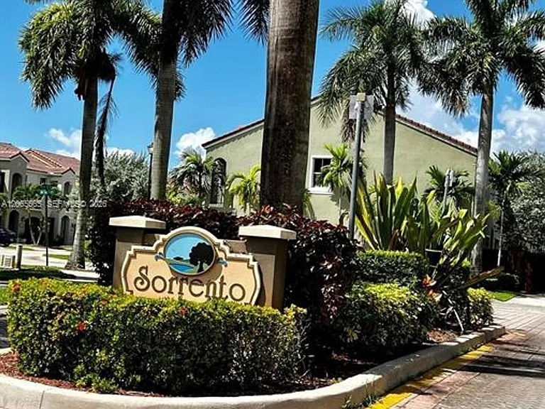 4017 SW 149th Ct #Townhouse 4017 — Photo 19
