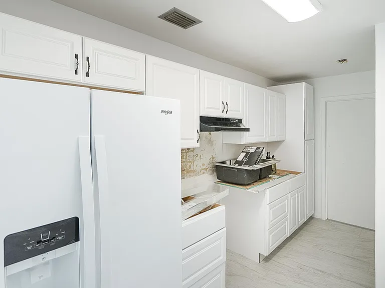 494 Romano St — Photo 25