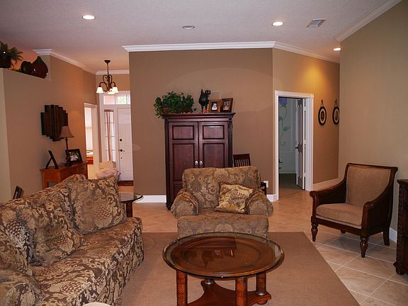 3rd image of 8599 Doverbrook Dr