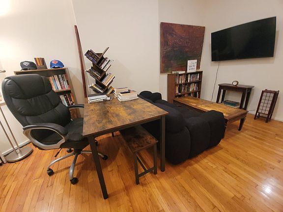 3rd image of 11 Saint Marks Pl APT 8