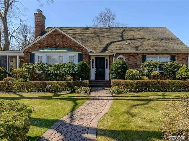 1st image of 27 Canterbury Ln