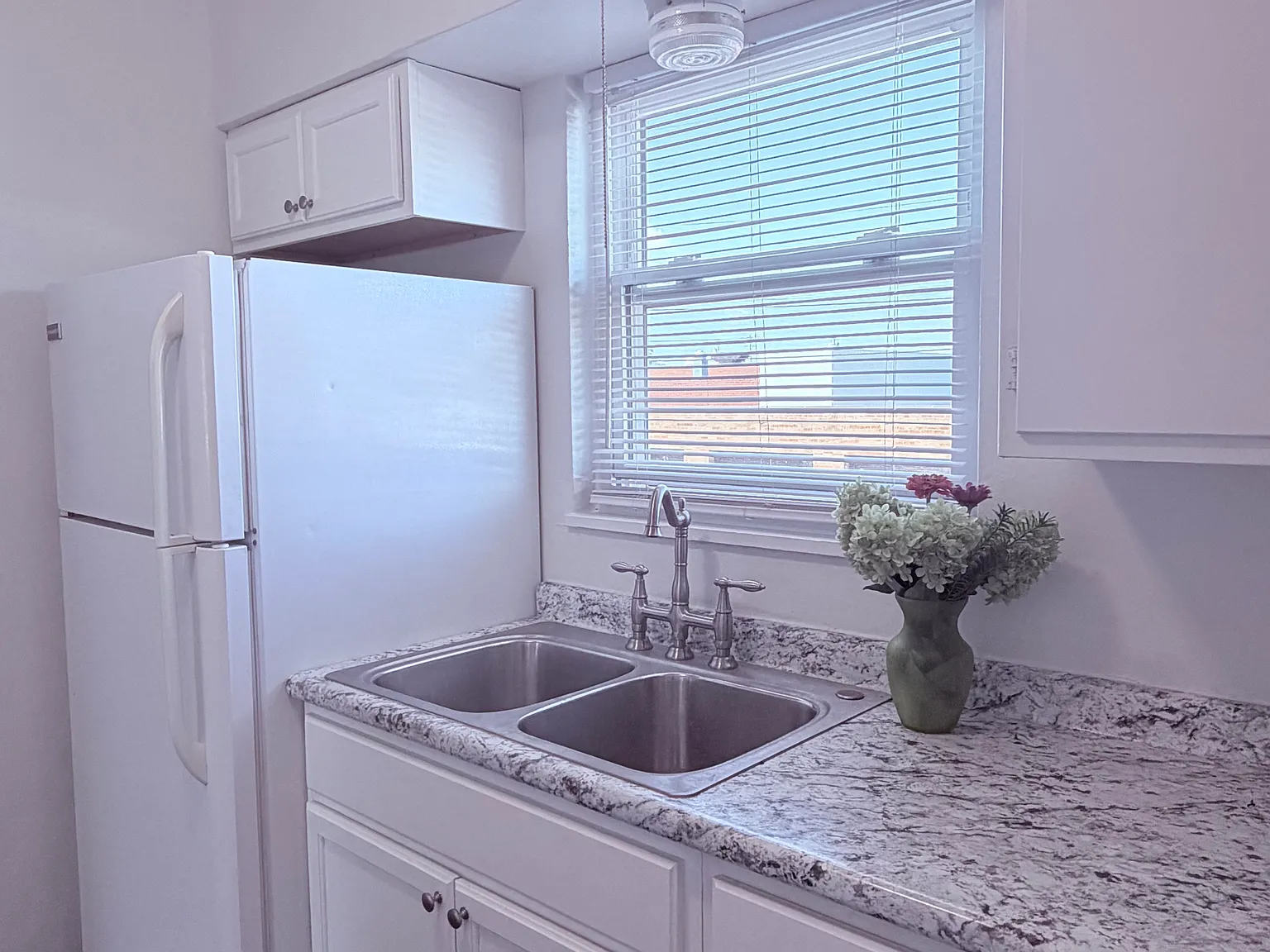 2 bed, 750 sqft, $875 — Photo 4
