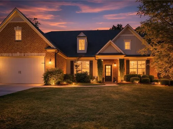 2668 Limestone Creek Dr, Gainesville, GA 30501