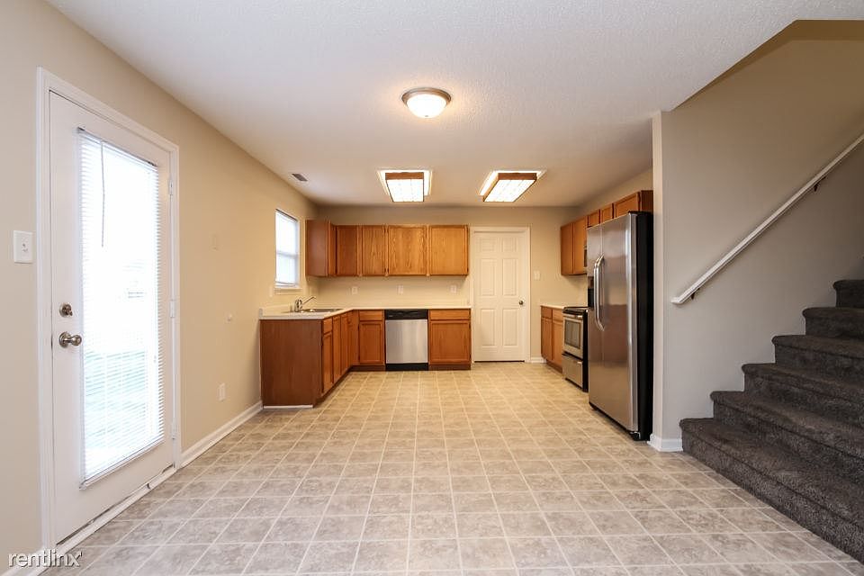 Kitchen/ Dining Room
