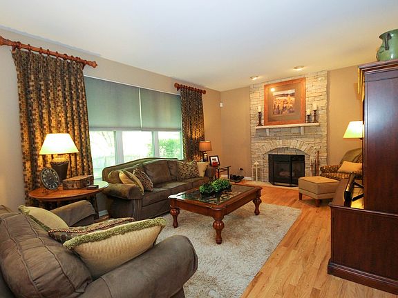 5th image of 177 Picasso Dr