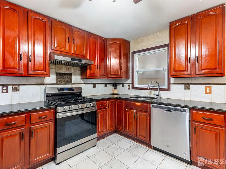 22 Foley Ave — Photo 11