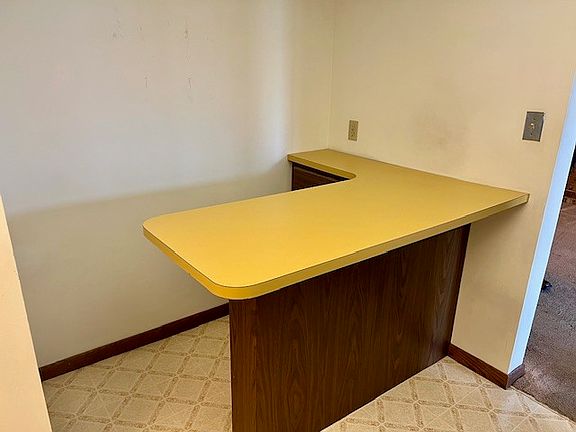 3rd image of 1420 Woodbridge Rd APT 2B