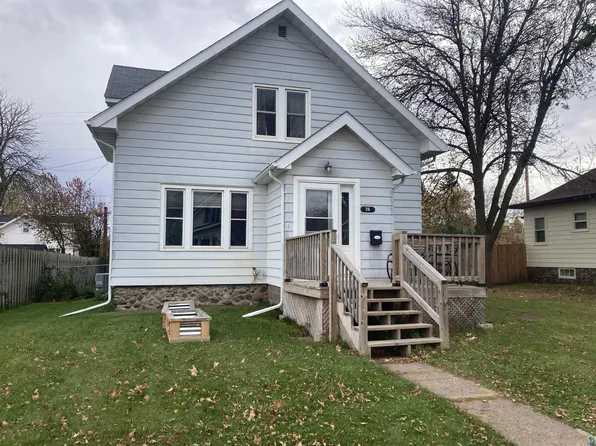 26 13th St, Cloquet, MN 55720