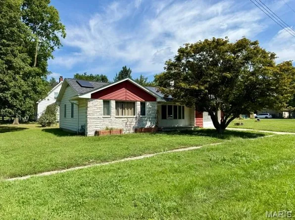 207 Pine St, Greenfield, IL 62044