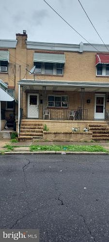 1st image of 1710 W 7th St