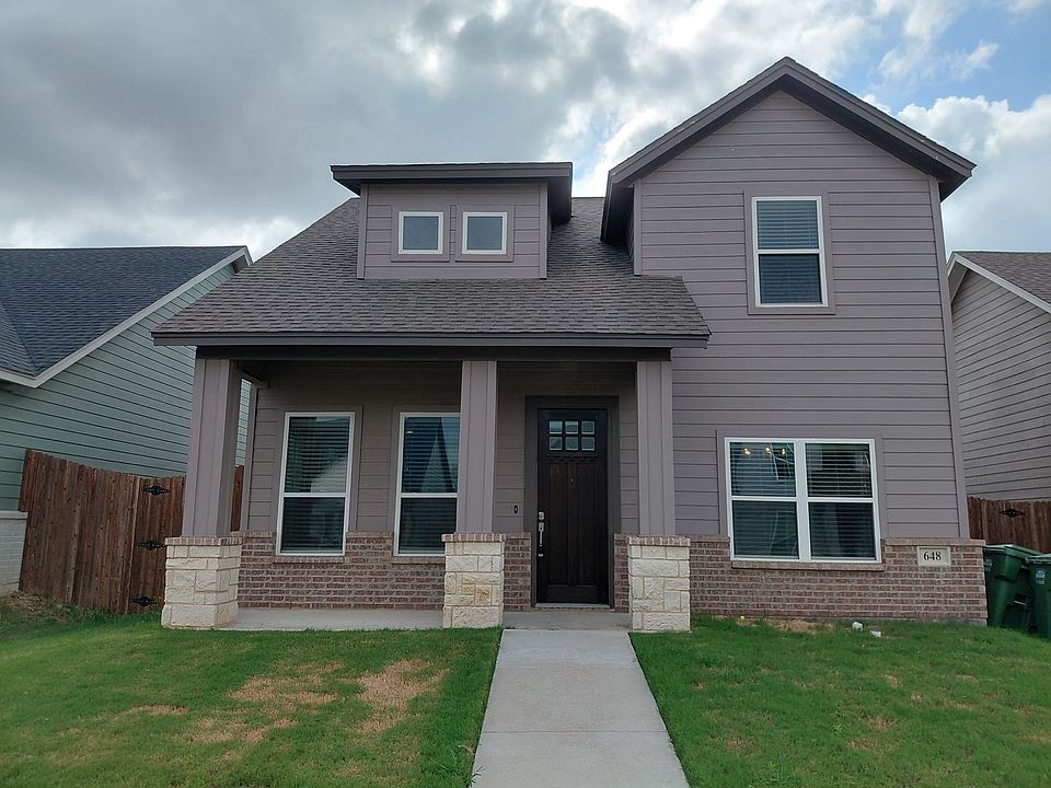 1st image of 648 The Cottages Dr