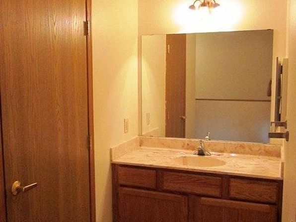 401 Old Military Rd S APT 104, Sandstone, MN 55072