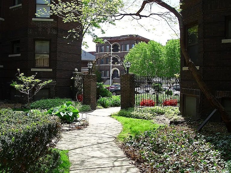 Building Photo 5