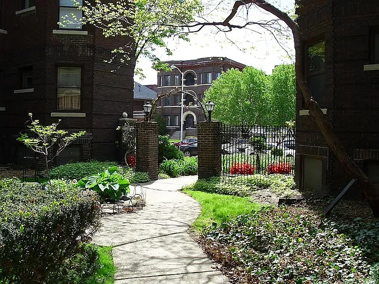 Building Photo 5