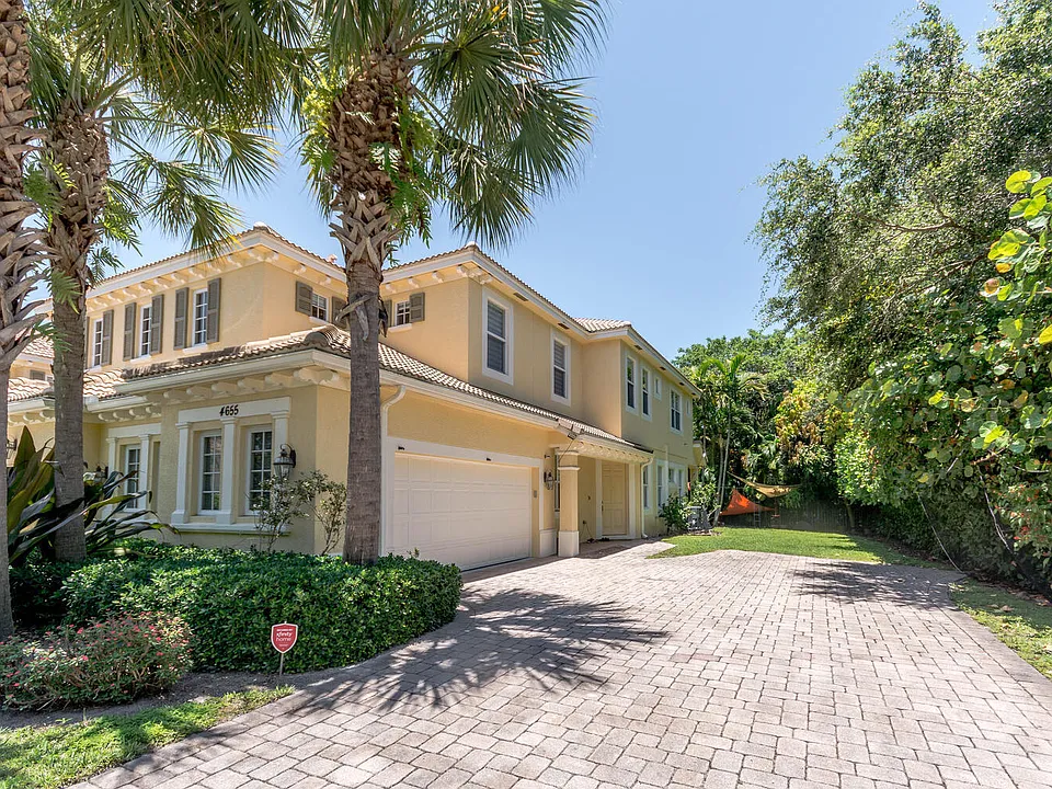 4655 Cadiz Cir