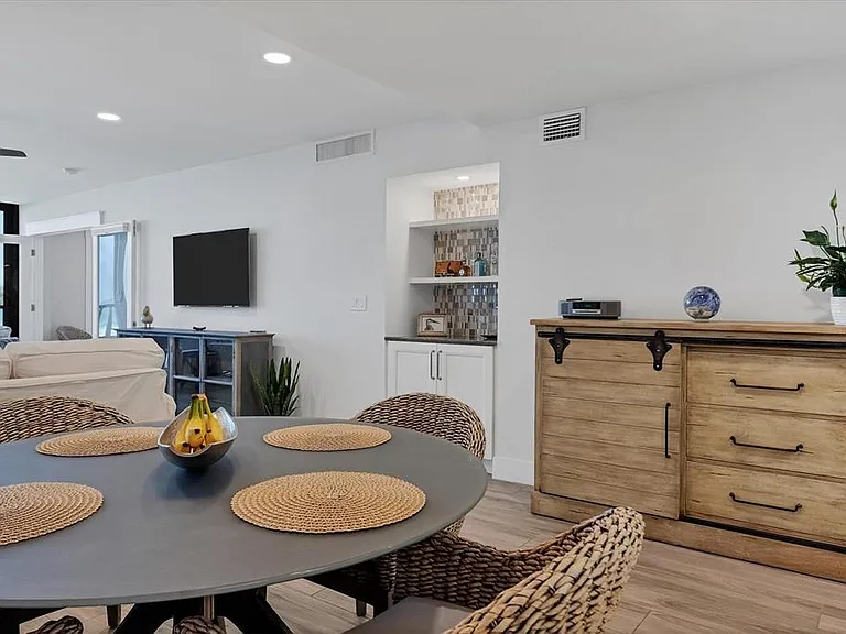 5740 Midnight Pass Rd #303F — Photo 13