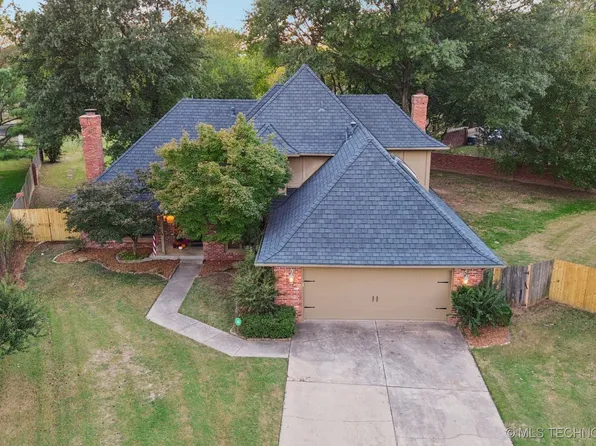 11016 S Urbana Ave, Tulsa, OK 74137