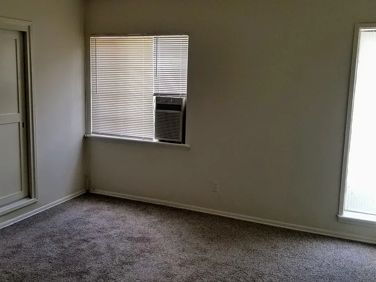701 Gayley Ave — Photo 6