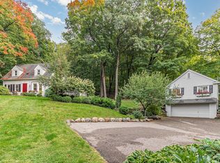 6201 Murray Hill Rd, Excelsior, MN 55331