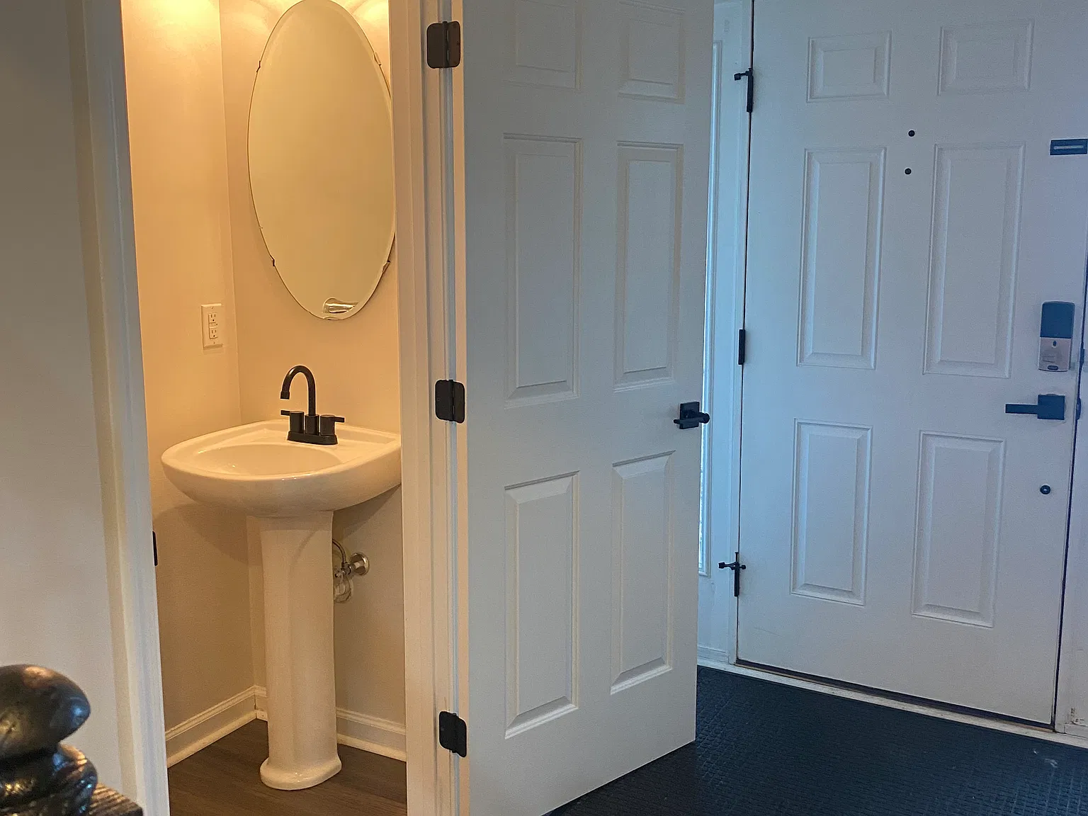 3 bed, 2.5 bath, 1518 sqft, $2,800 — Photo 2