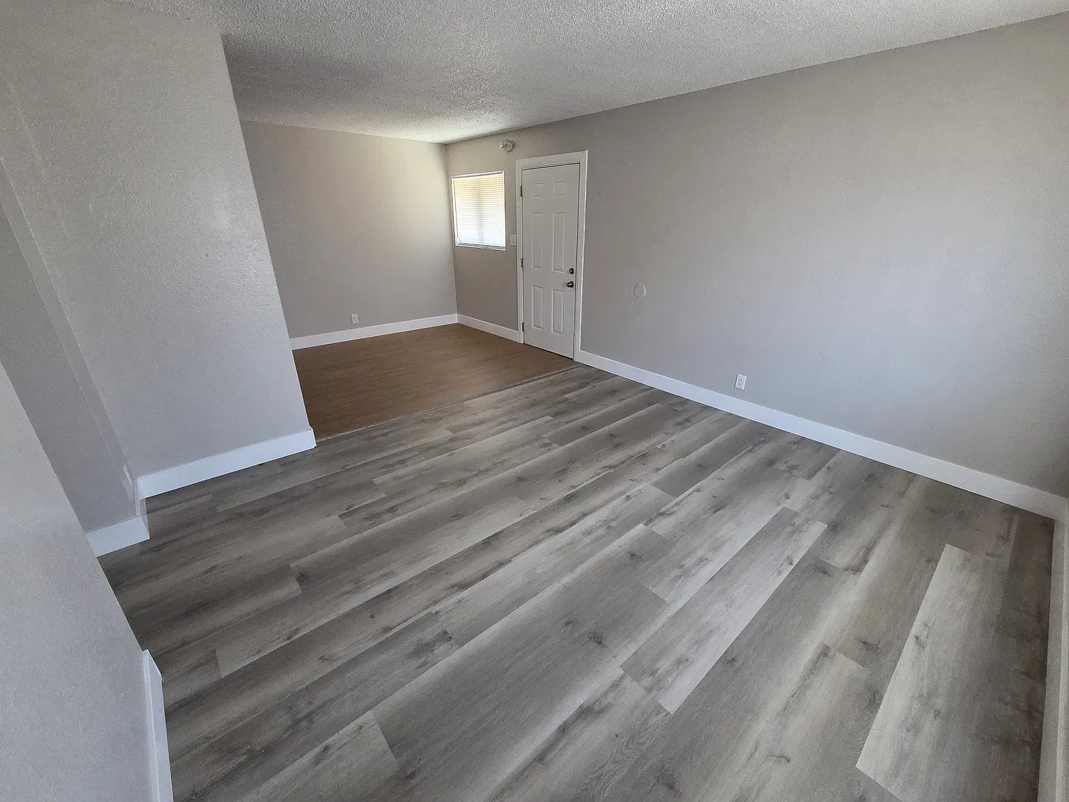 529 North Cir — Photo 2